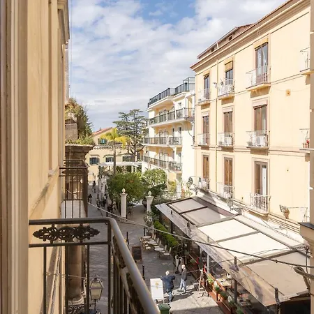 Couette-café The Charming Sorrente